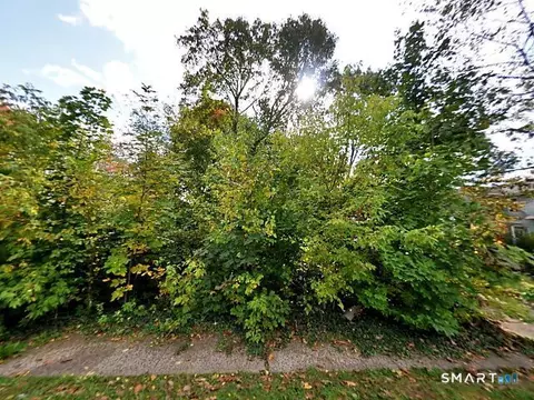 37 Richard St, New Britain, CT 06053