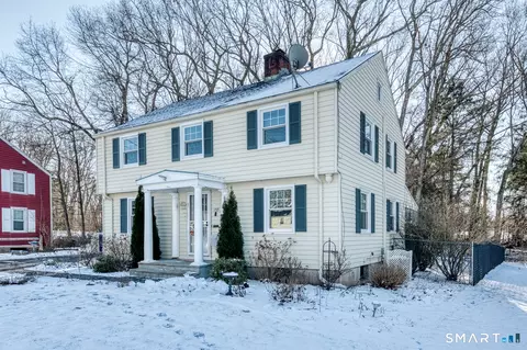 155 Holland Ln, East Hartford, CT 06118