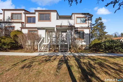 229 Cottonwood Rd #229, Newington, CT 06111