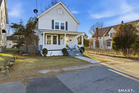 10 Russell Rd, Norwich, CT 06360