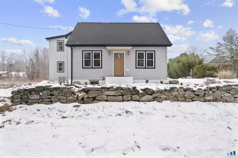 244 Cow Hill Rd, Clinton, CT 06413