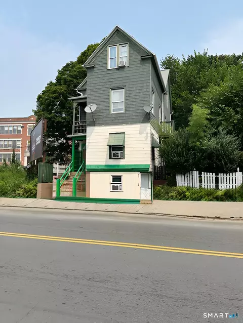 807 E Main St, Waterbury, CT 06705