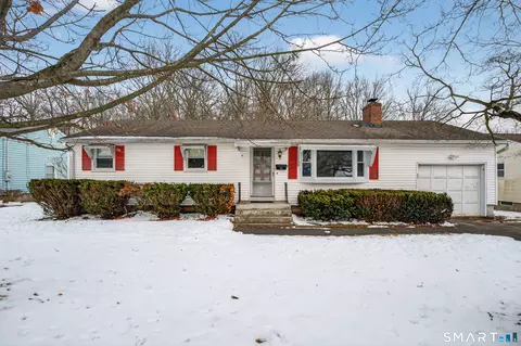 40 Quincy Ln, Newington, CT 06111