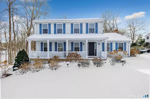 40 Vista Dr, Shelton, CT 06484