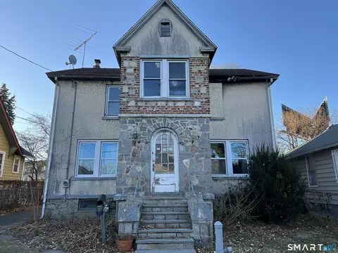 79 Evelyn St, Stratford, CT 06615