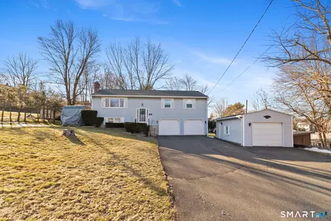 70 Cawley St, Bristol, CT 06010