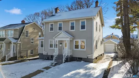 15 Eastview St, Hartford, CT 06114