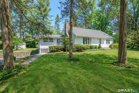 8 Gregory Dr, New Milford, CT 06776