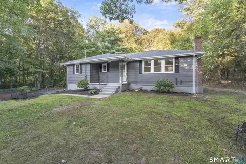 27 Woodland Dr, Salem, CT 06420