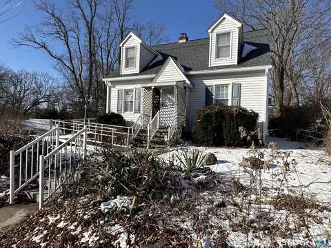 67 Clover St, Waterbury, CT 06706