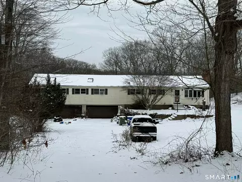 682 E Pond Meadow Rd, Westbrook, CT 06498