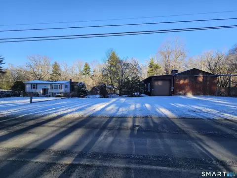 20 Jackson Rd, Plainfield, CT 06374