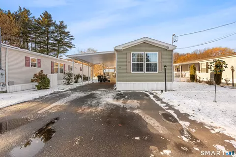 10 Meadow Rd, Southington, CT 06489