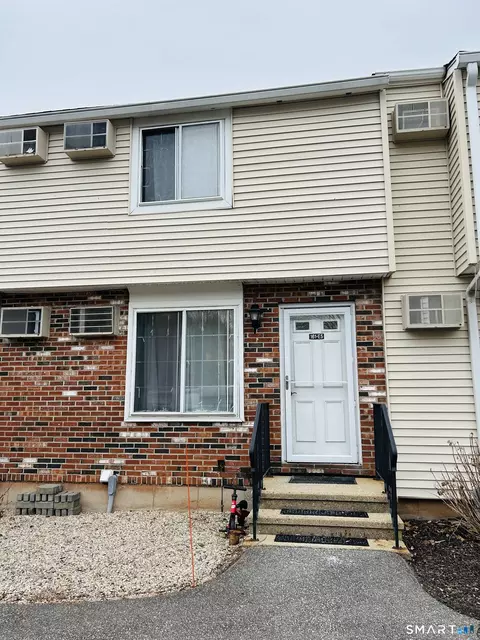 161 Cynthia Ln #E5, Middletown, CT 06457