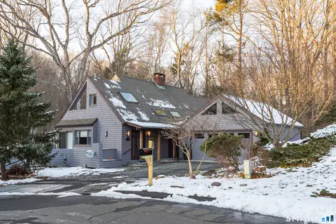 109 Red Clover Cir, Middletown, CT 06457