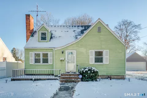 523 Adams St, Manchester, CT 06040