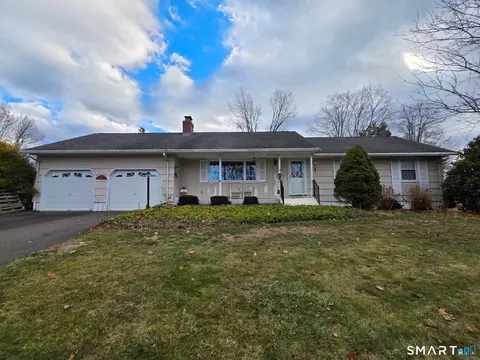 114 Whitehall Dr, East Hartford, CT 06118