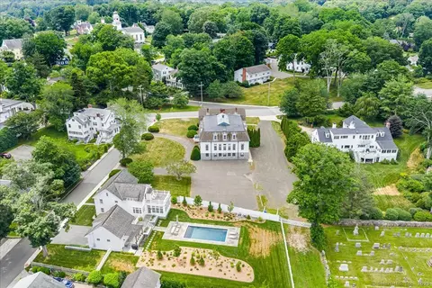 31 N Main St, Essex, CT 06426