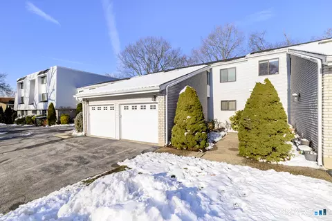 65 Riverside Ave #65, Stamford, CT 06905