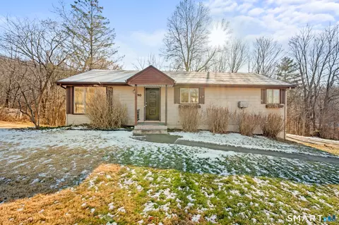 90 Pinnacle Rd, Plainville, CT 06062
