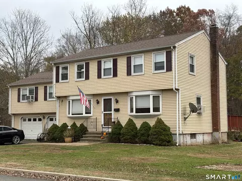 49 Hemlock Pl, Middletown, CT 06457