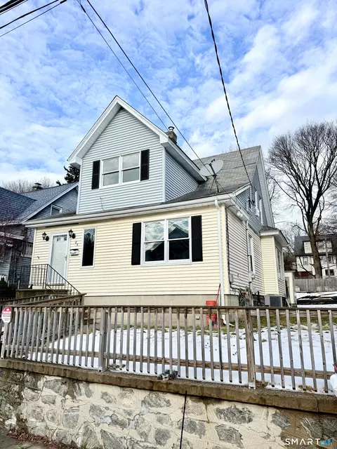 85 Alma St, Waterbury, CT 06705