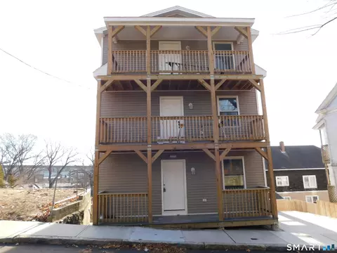 69 Rosemary St, New London, CT 06320
