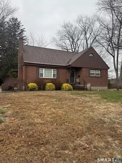 7 Olson Ave, Cromwell, CT 06416