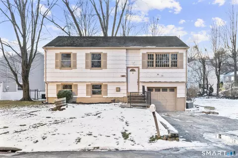 49 Sleepy Hollow Dr, Danbury, CT 06810