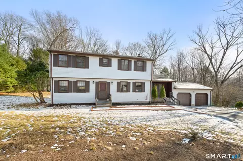 50 Woodhaven Dr, Burlington, CT 06013