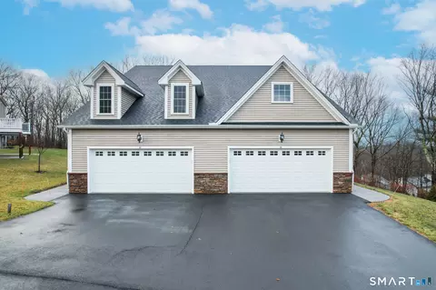 52 Brookview Cir #52, Bristol, CT 06010