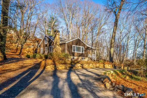 124 Wolfpit Rd, Wilton, CT 06897