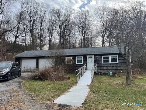 29 Albion Rd, New Fairfield, CT 06812