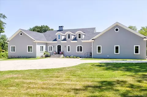 424 Taconic Rd, Stamford, CT 06904