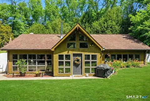 60 Sullivan Rd, Lisbon, CT 06351