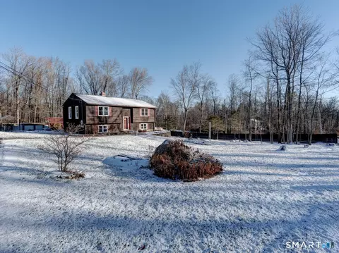 125 Chestnut Hill Rd, Stafford Springs, CT 06076