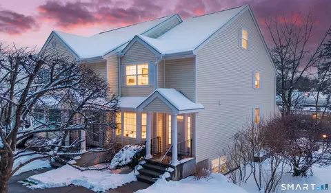 180 Turn Of River Rd #5D, Stamford, CT 06905