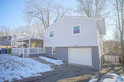 274 Pearl Lake Rd, Waterbury, CT 06706