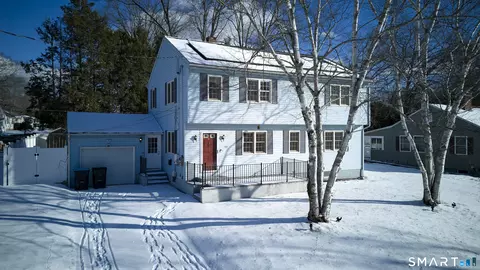 117 Woodside St, Putnam, CT 06260