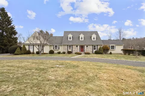 84 Munson Rd, Middlebury, CT 06762
