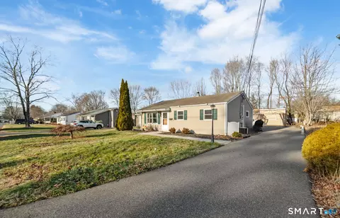 20 Audette Dr, Wallingford, CT 06492