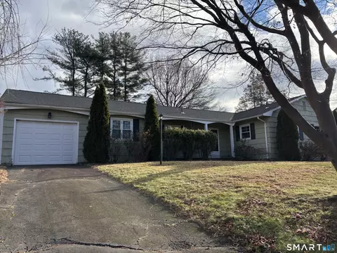 74 Summerset Dr, East Hartford, CT 06118