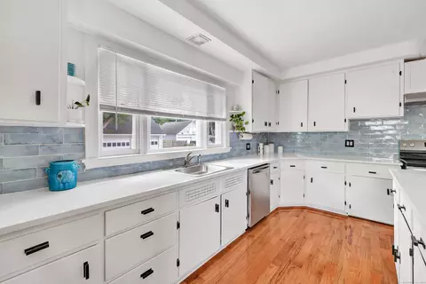 37 Linden St, Torrington, CT 06790