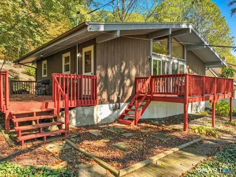 20 Terese Rd, Beacon Falls, CT 06403