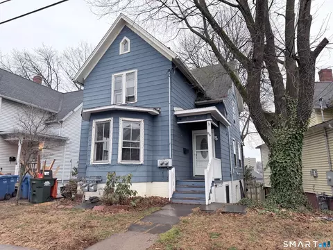 86 Linsley Ave, Meriden, CT 06451