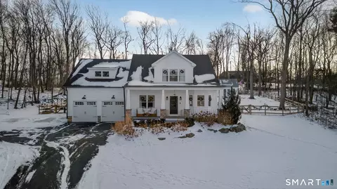 11 Ridgewood Club Rd, Prospect, CT 06712