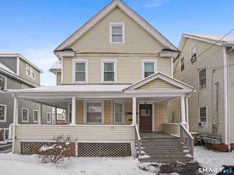 28 Dolsen Pl, Stamford, CT 06901