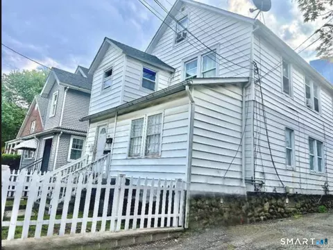 60 Stephen St, Stamford, CT 06902