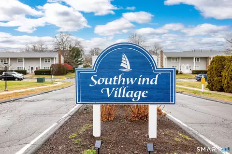 65 Carriage Dr #65, Milford, CT 06460