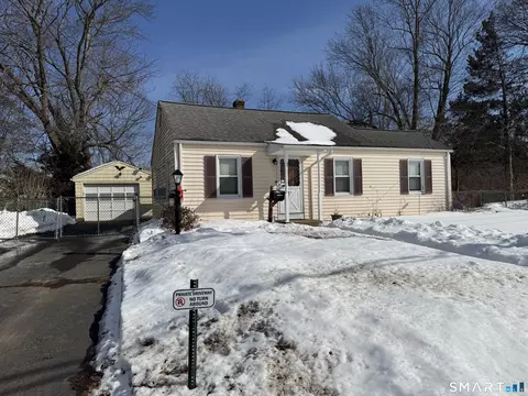 14 Handel Rd, East Hartford, CT 06118